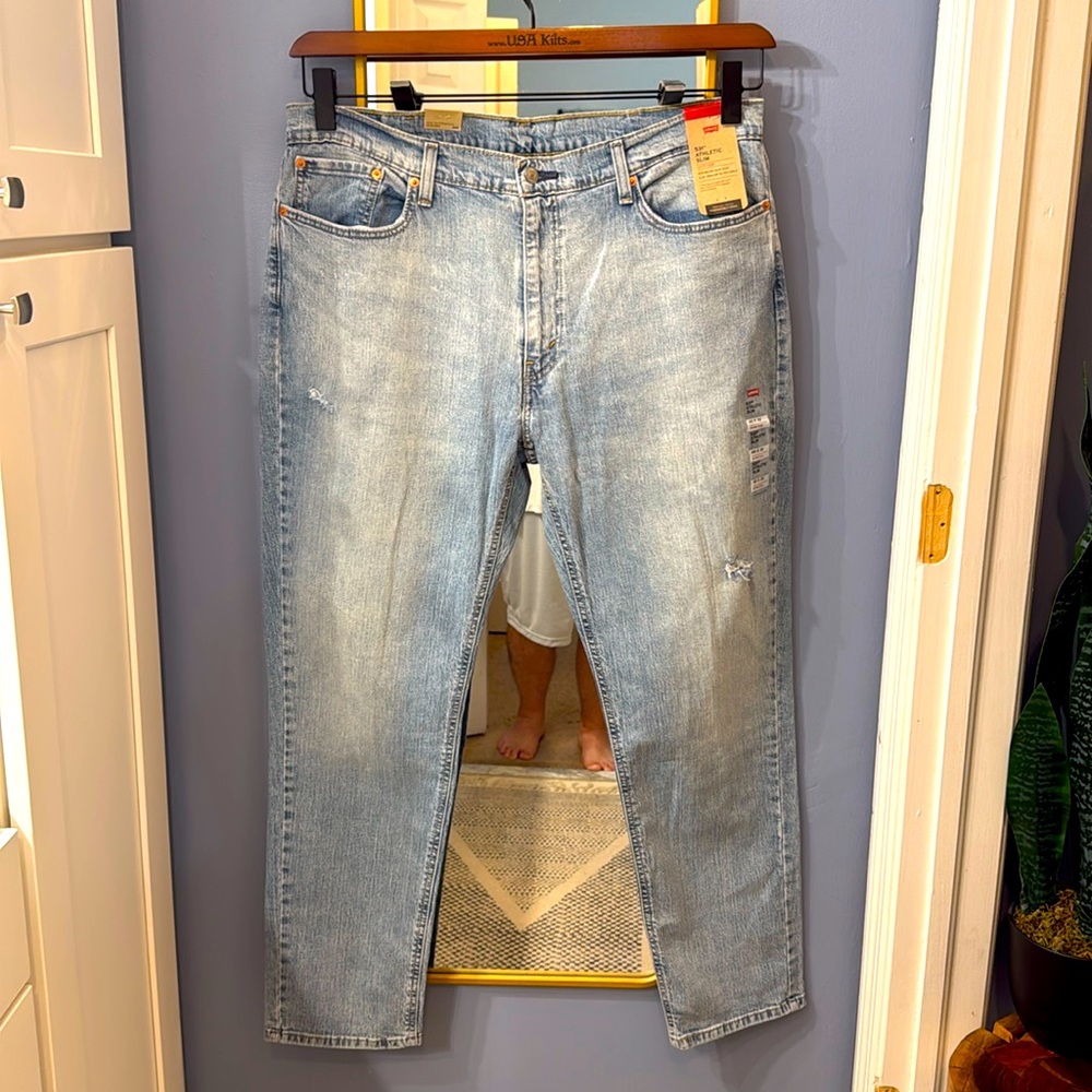 Levi’s 531 athletic slim. Distressed style jeans. Size 40 x 32.